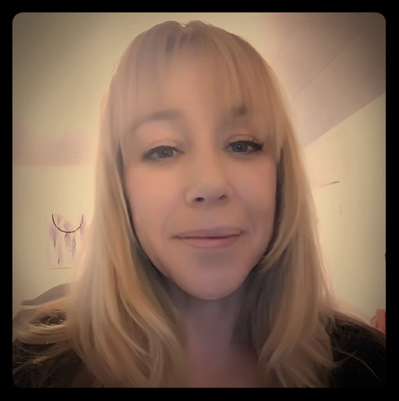 Meet your Posher, Kerrianne - Picture 1 of 1